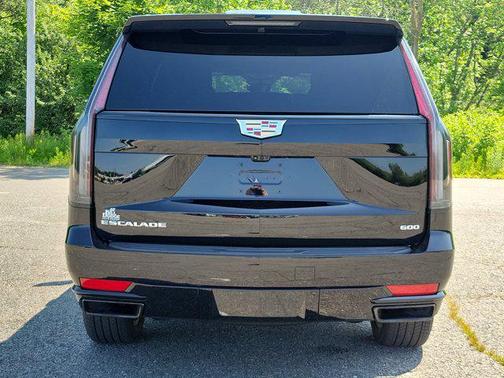 2024 Cadillac Escalade Sport