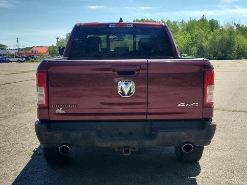 Delmonico Red Pearlcoat 2020 RAM 1500 Big Horn/Lone Star