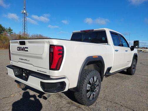 2024 GMC Sierra 2500 Denali