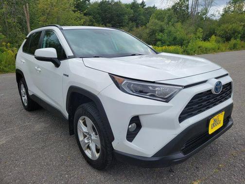 2020 Toyota RAV4 Hybrid XLE