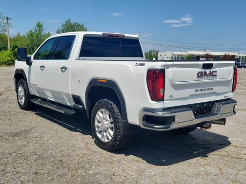 Summit White 2021 GMC Sierra 2500 SLT