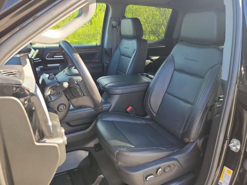 Onyx Black 2023 GMC Sierra 1500 Denali