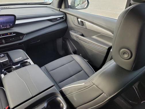 2025 Buick Enclave Preferred FWD