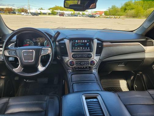 Dark Sapphire Blue Metallic 2019 GMC Yukon Denali