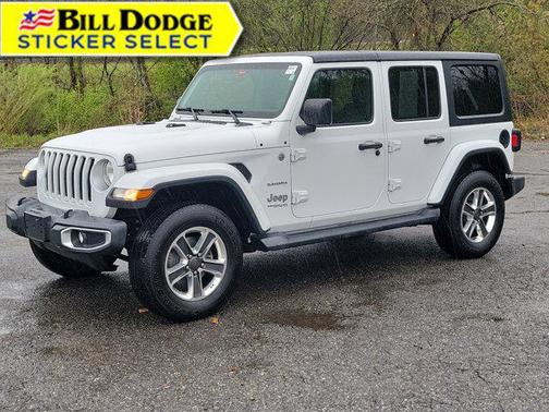 Bright White Clearcoat 2018 Jeep Wrangler Unlimited Sahara