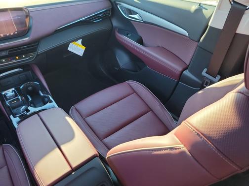 Iridescent White Tricoat 2026 Buick Envision Sport Touring AWD