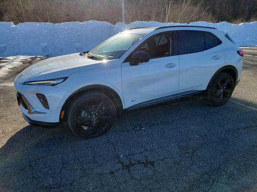 Iridescent White Tricoat 2026 Buick Envision Sport Touring AWD