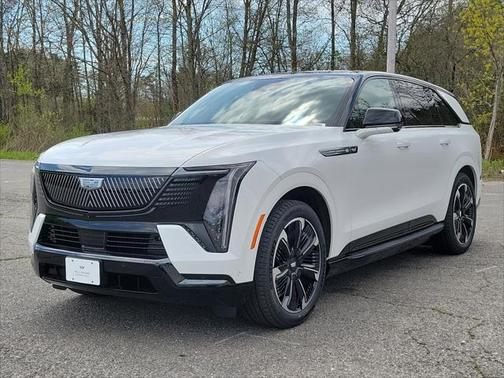 2025 Cadillac Escalade IQ Sport 2