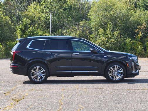 2022 Cadillac XT6 Premium Luxury AWD