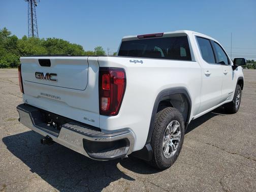 2025 GMC Sierra 1500 SLE
