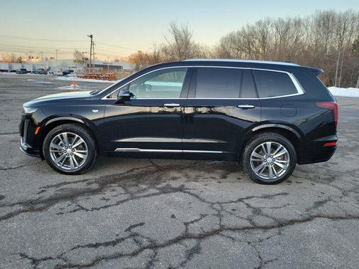 2025 Cadillac XT6 Premium Luxury AWD