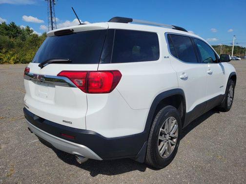 2017 GMC Acadia SLE-2