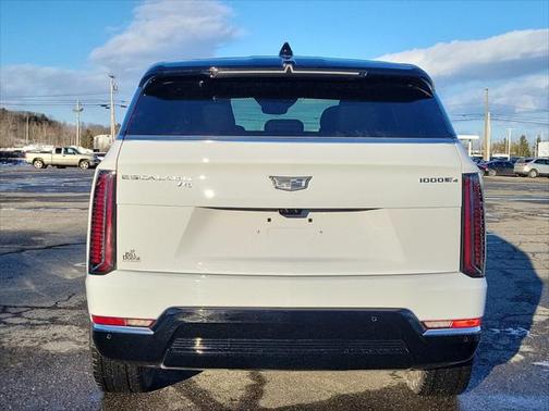 2025 Cadillac Escalade Luxury