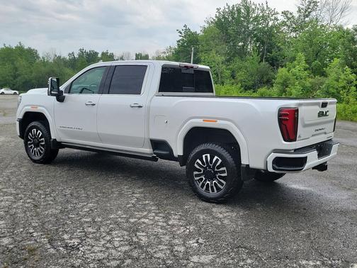 White Frost Tricoat 2024 GMC Sierra 3500 Denali