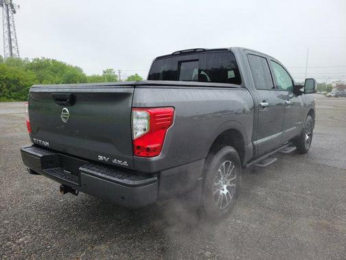 2021 Nissan Titan SV