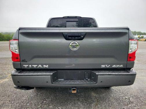 2021 Nissan Titan SV