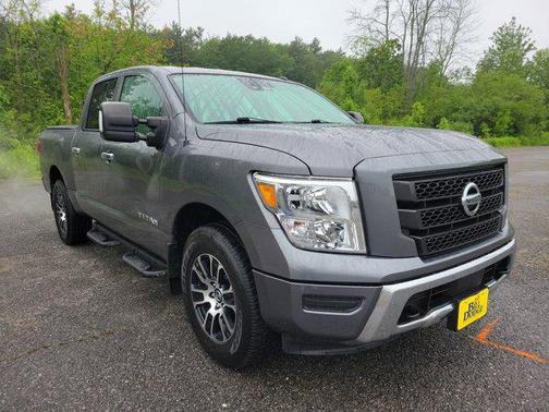 2021 Nissan Titan SV