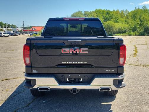 Onyx Black 2026 GMC Sierra 1500 SLE