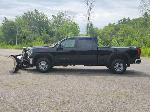 Onyx Black 2025 GMC Sierra 2500 Pro