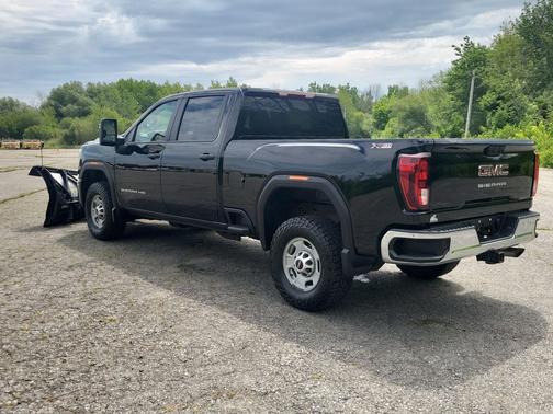 Onyx Black 2025 GMC Sierra 2500 Pro