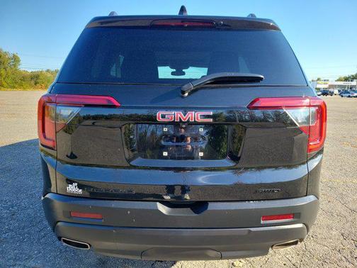 2023 GMC Acadia AWD SLT