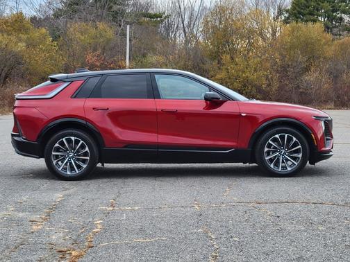 2026 Cadillac LYRIQ Sport