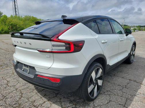 2022 Volvo C40 Recharge Pure Electric P8 Ultimate