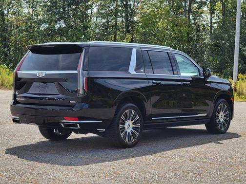 2022 Cadillac Escalade ESV Premium Luxury Platinum