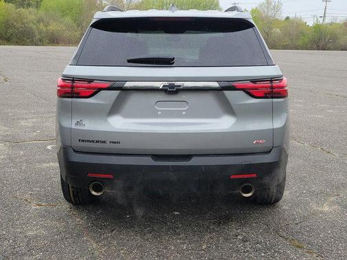 Sterling Gray Metallic 2023 Chevrolet Traverse RS