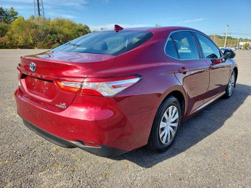 2018 Toyota Camry Hybrid LE