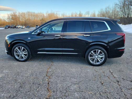 2025 Cadillac XT6 Premium Luxury AWD