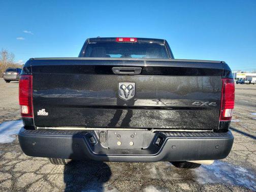 2024 RAM 1500 Classic Warlock Crew Cab 4x4 5'7' Box