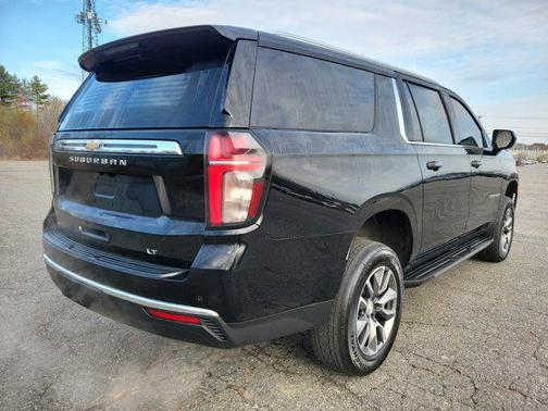 2021 Chevrolet Suburban LT