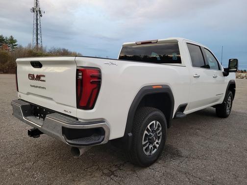 2026 GMC Sierra 2500 SLT