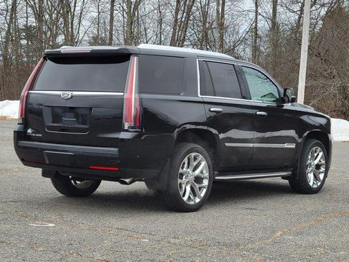 2017 Cadillac Escalade Luxury