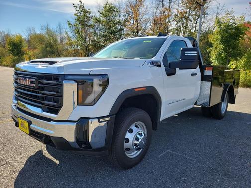 2025 GMC Sierra 3500 Base
