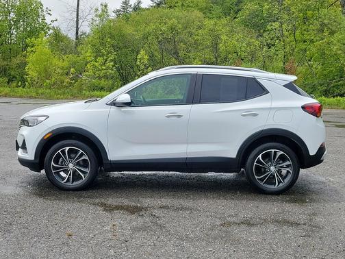 Summit White 2023 Buick Encore GX Select