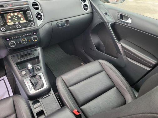 2015 Volkswagen Tiguan 4MOTION Auto SEL