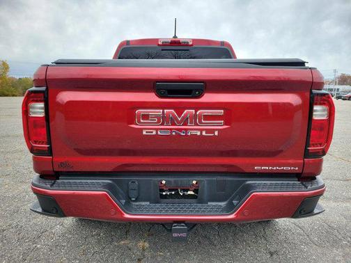 2024 GMC Canyon Denali