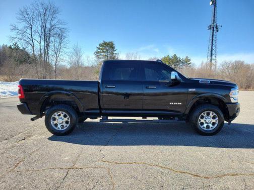 2022 RAM 2500 Laramie Crew Cab 4x4 6'4' Box
