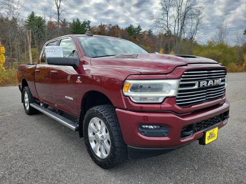 2023 RAM 3500 Laramie Crew Cab 4x4 6'4' Box