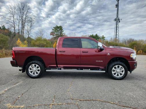 2023 RAM 3500 Laramie Crew Cab 4x4 6'4' Box