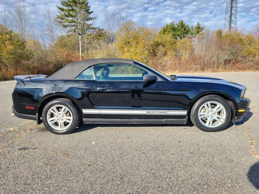 2010 Ford Mustang Base