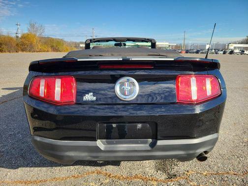 2010 Ford Mustang Base