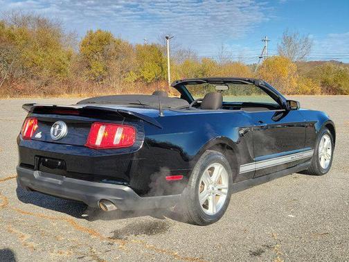 2010 Ford Mustang Base