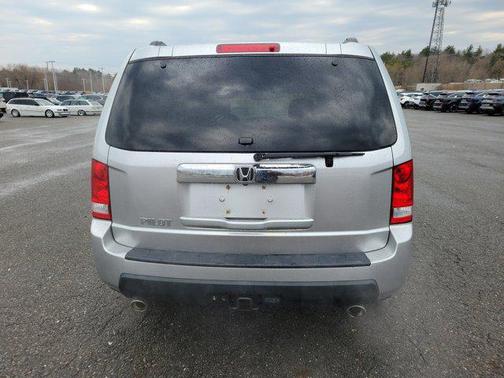 Alabaster Silver Metallic 2011 Honda Pilot EX-L