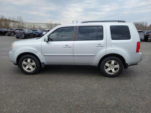 Alabaster Silver Metallic 2011 Honda Pilot EX-L