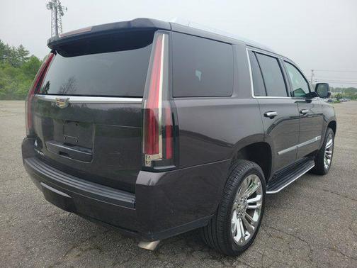 2017 Cadillac Escalade Luxury