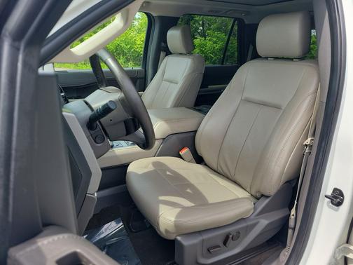 Star White Metallic Tri-Coat 2020 Ford Expedition Max XLT