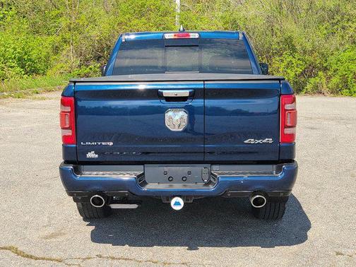 Patriot Blue Pearlcoat 2022 RAM 1500 Limited